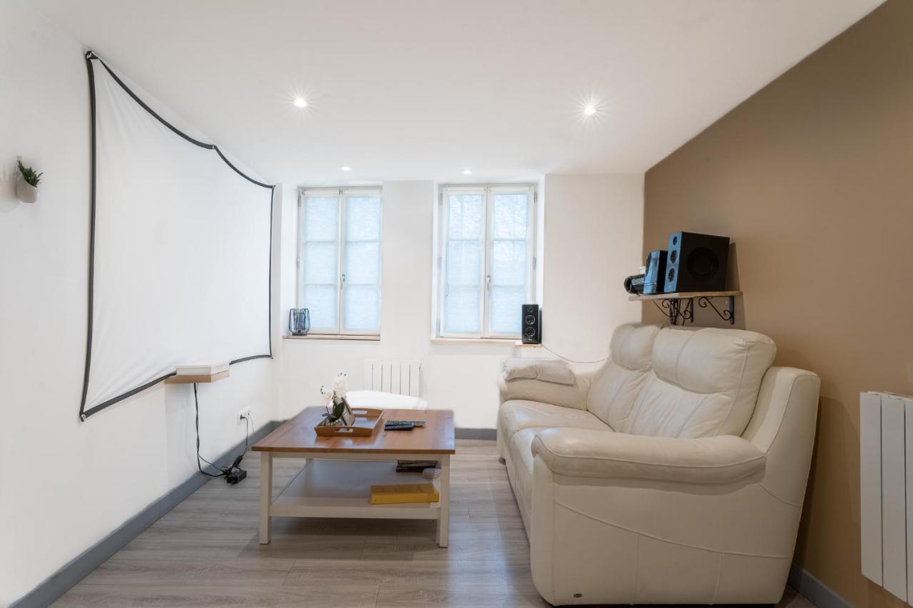 Appartement Spa Privatif Et Cinema Centre Ville Metz Bagian luar foto